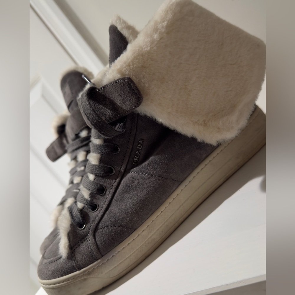 Prada Sport suede high-top sneaker in grey with white shearling linning - Picture 3 of 8